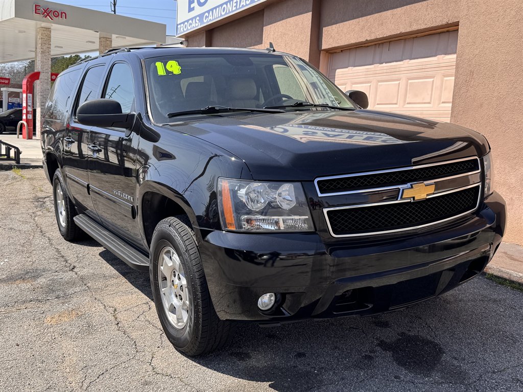 2014 Chevrolet Suburban 2WD 1500 LT's photo